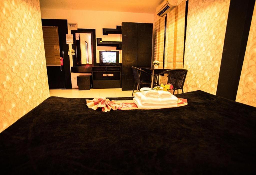 Long Beach Hotel Patong מראה חיצוני תמונה